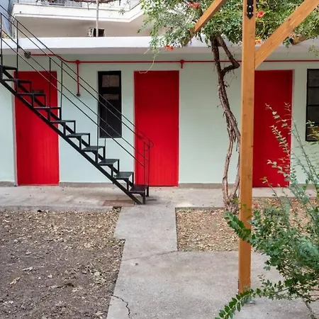 100% City Center + Backyard + Luxury Renovated !!! Apartamento