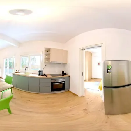 100% City Center + Backyard + Luxury Renovated !!! * Veria (Imathia)